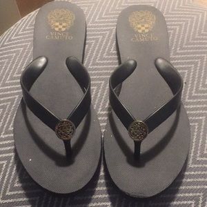 Vince Camuto thong sandal